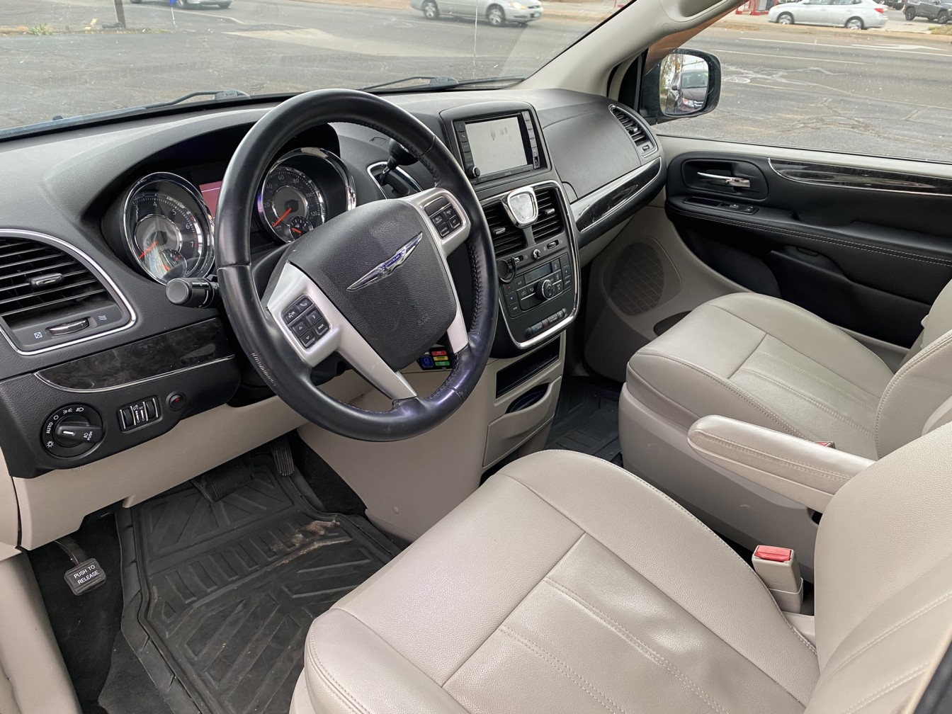 Affordable Pre-Owned Mobility Vans for Sale Online